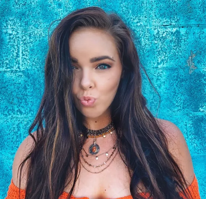 Miranda May Husband, Age, Net Worth, Height, Relationship, Career & More 