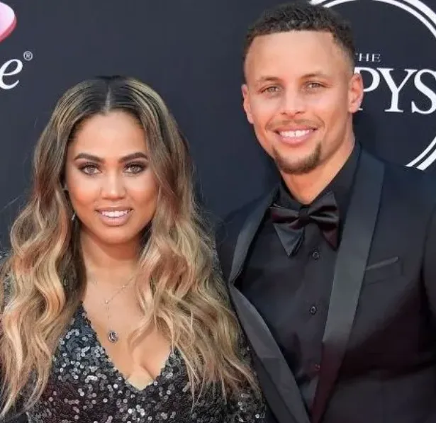 Steph Curry's Wife Ayesha Curry — Life, Career, Net Worth & Influence