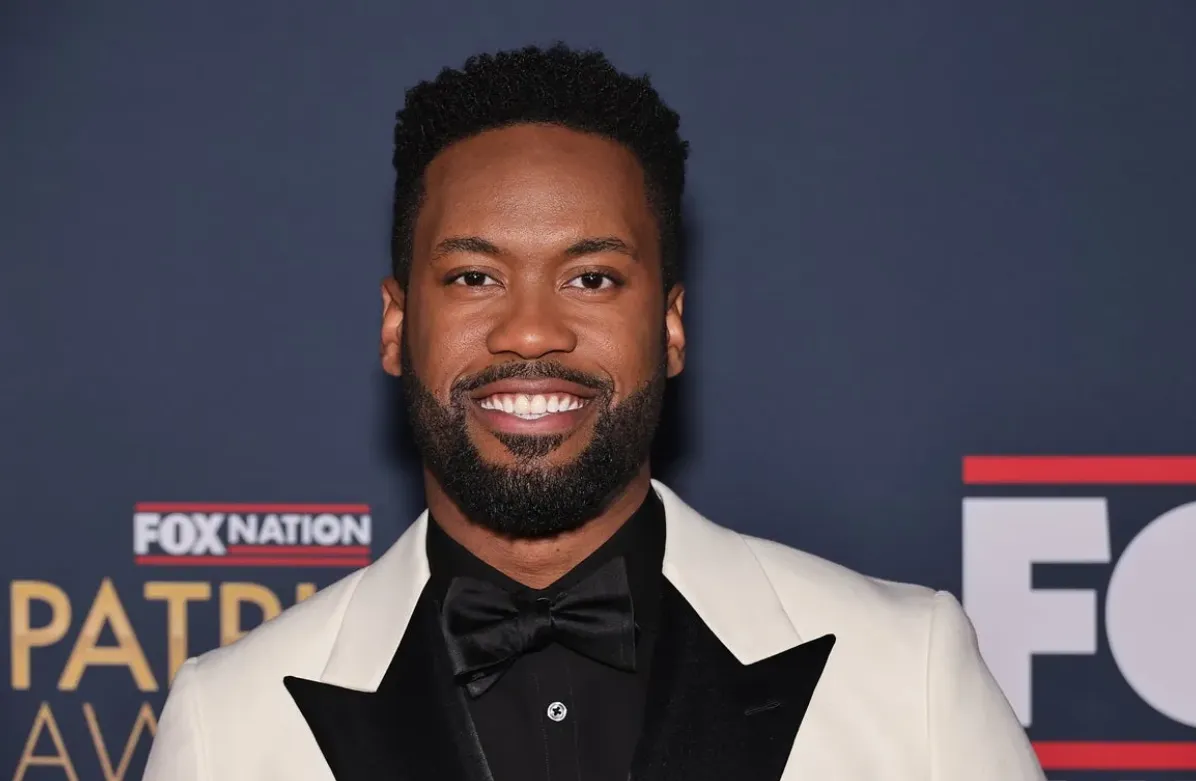 Lawrence Jones Net Worth Age, Height, Career, Family, Relationship & More